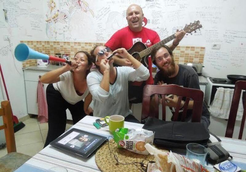 هتل Saranda Backpackers