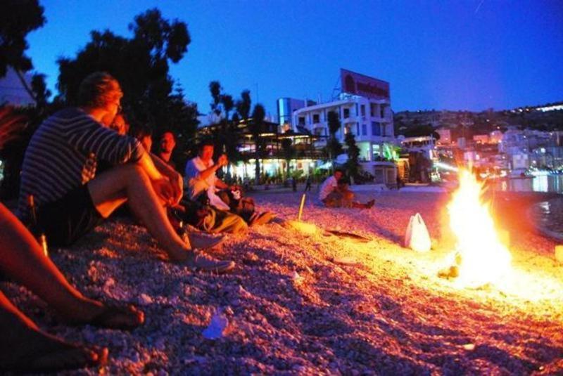 هتل Saranda Backpackers