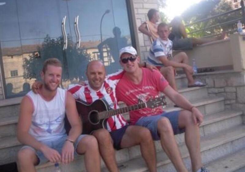 هتل Saranda Backpackers