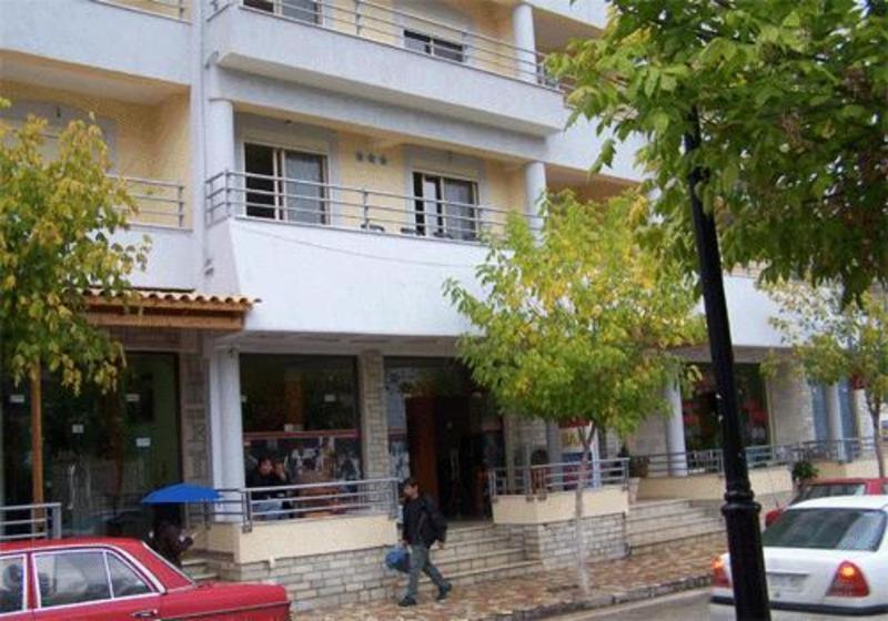 هتل Saranda Backpackers