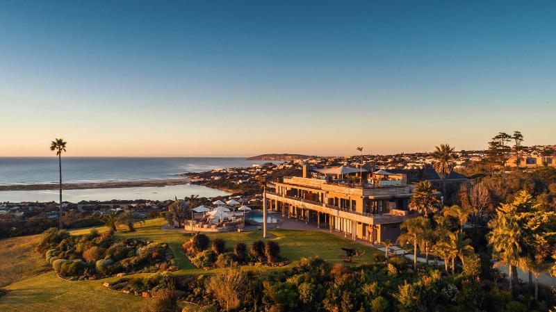 Sky Villa Boutique Hotel By Raw Africa Collection