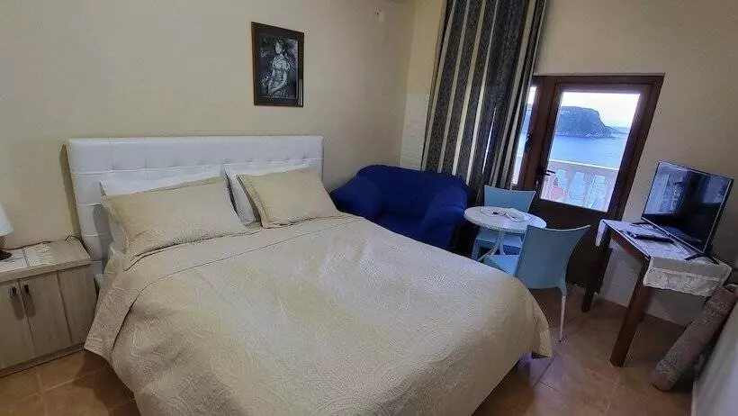 Hotelli Vila Blu Inn