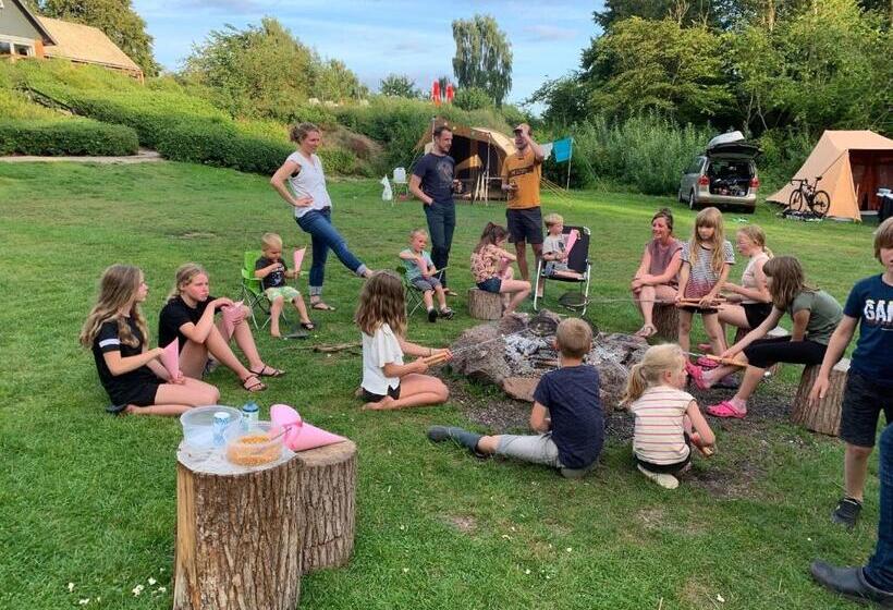 אתר נופש Løgballe Camping & Cottages