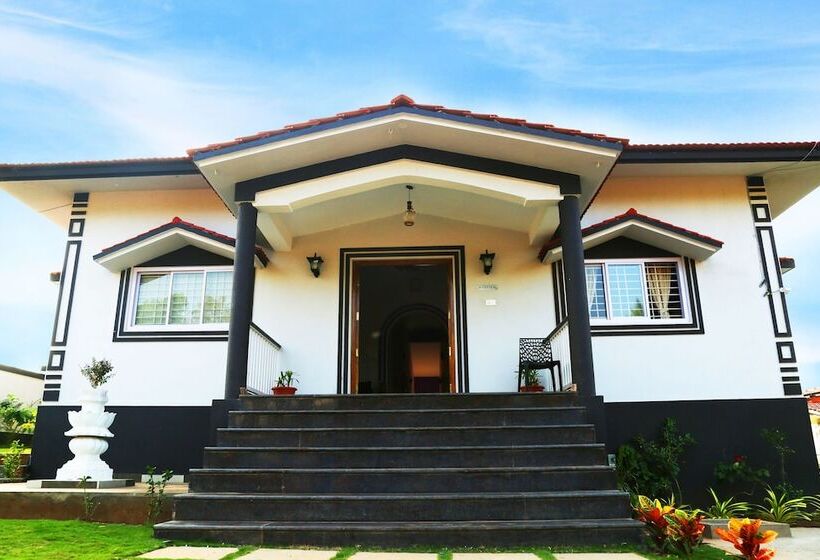 Vagator Retreat Resort With Swimming Pool