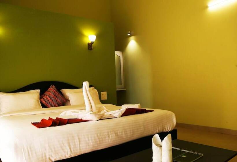 Vagator Retreat Resort With Swimming Pool