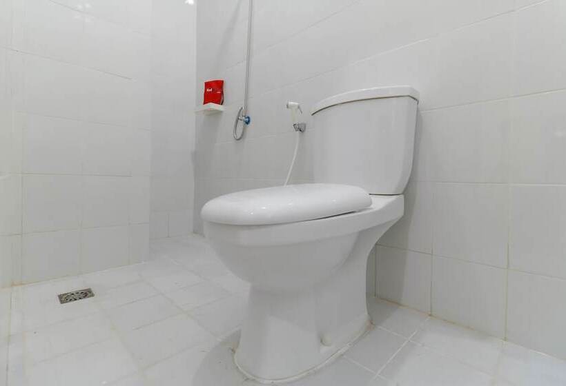 צימר Reddoorz Plus @ Kapuk Business Park