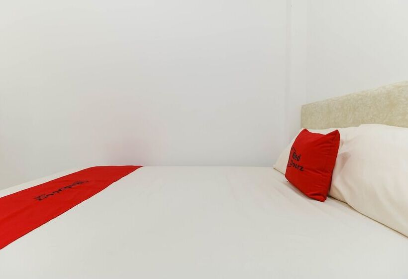 צימר Reddoorz Plus @ Kapuk Business Park