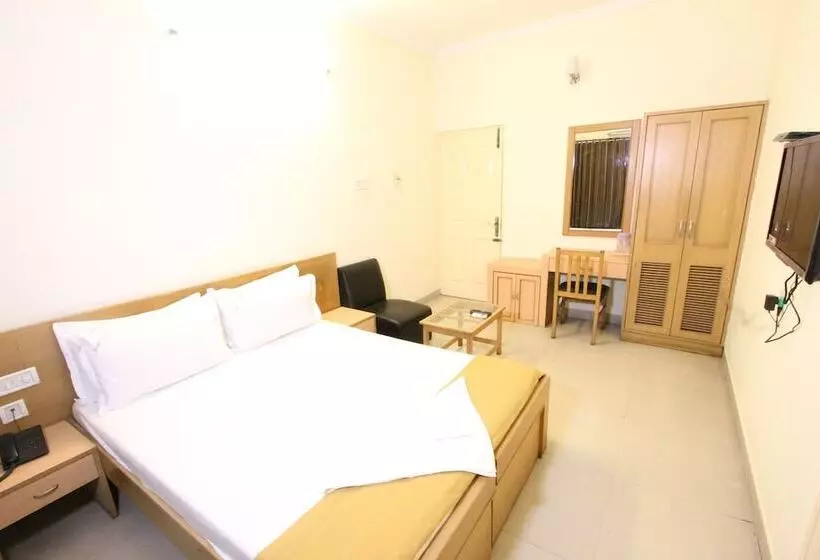 Hotelli Crescent Inn