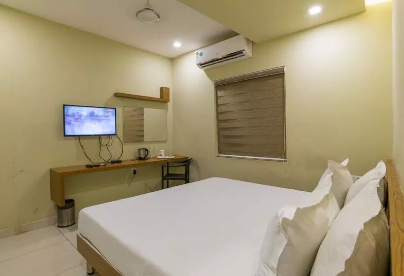 Hotelli Crescent Inn