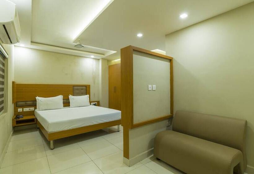 فندق Crescent Inn