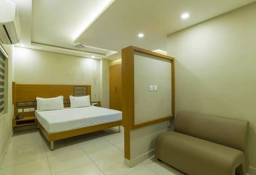 Hotelli Crescent Inn