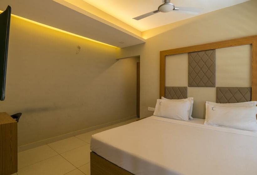 فندق Crescent Inn