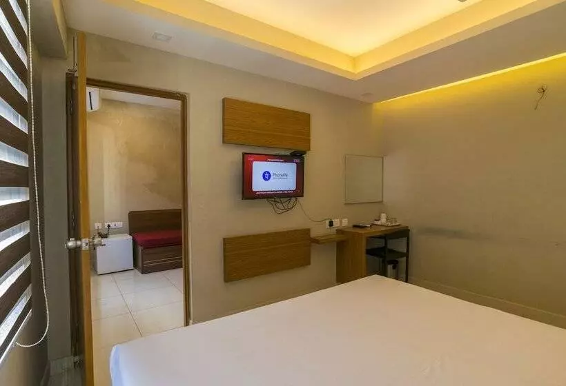 Hotelli Crescent Inn