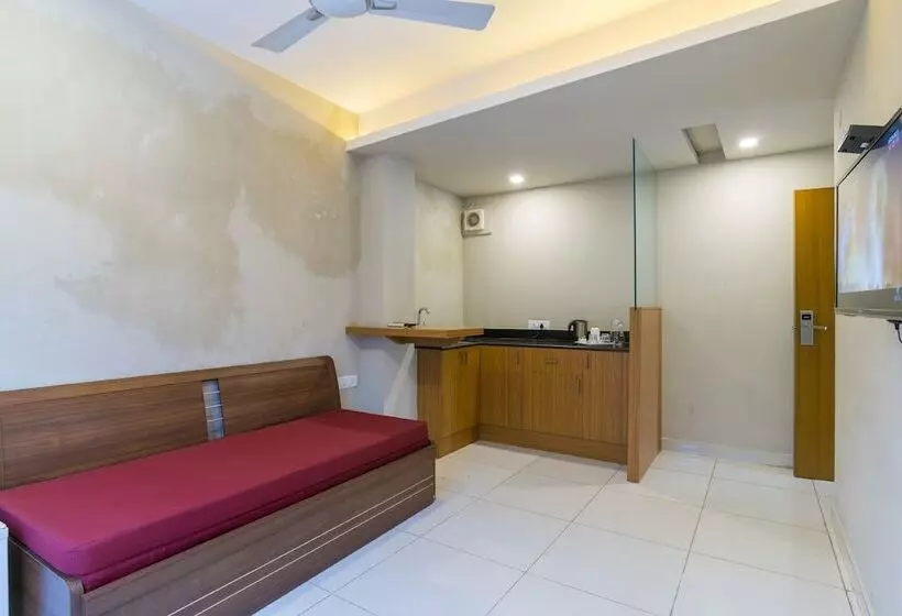 Hotelli Crescent Inn