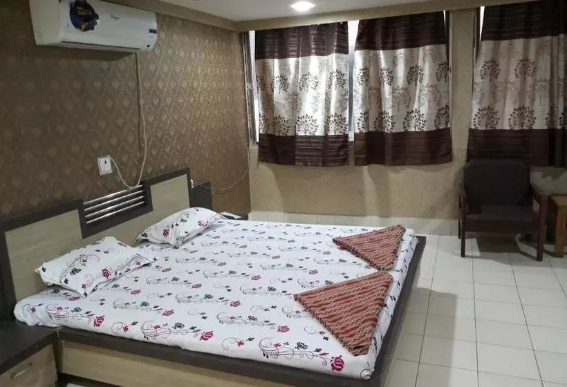 Hotelli Spot On 61734  Janki