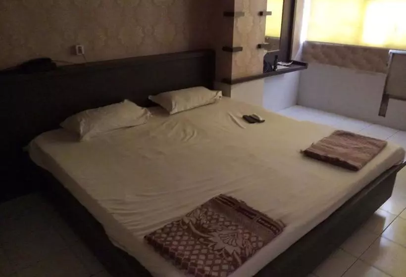 Hotelli Spot On 61734  Janki