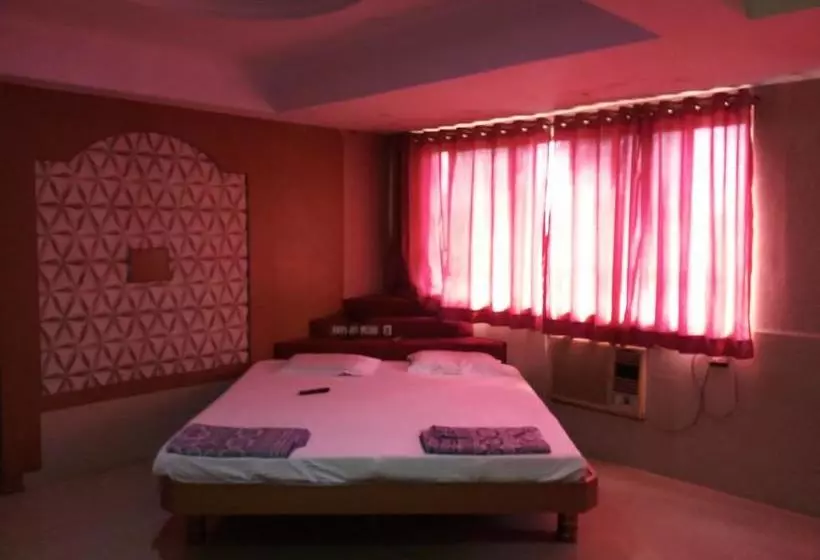 Hotelli Spot On 61734  Janki