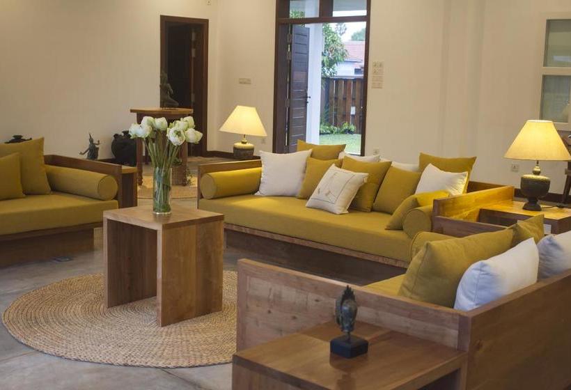 هتل Villa Leakhena