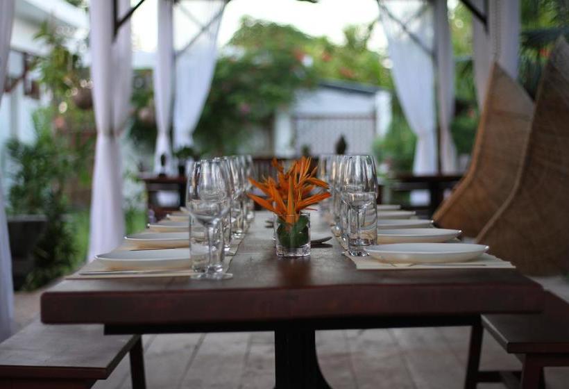 هتل Villa Leakhena