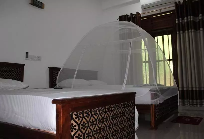 Hotelli Walawa Family Villa