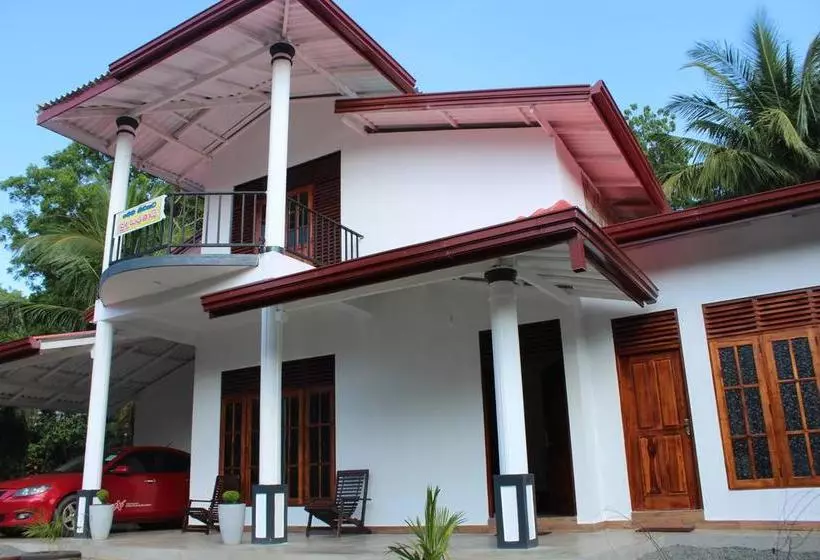 Hotelli Walawa Family Villa