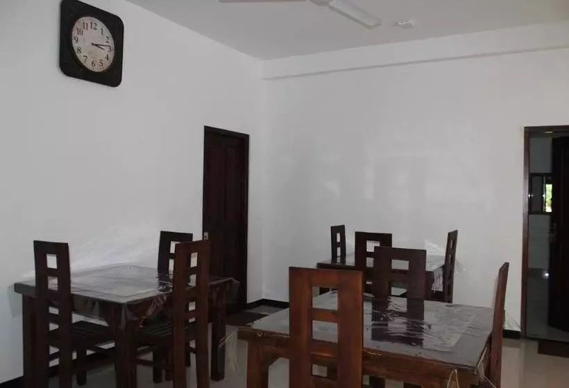 Hotelli Walawa Family Villa