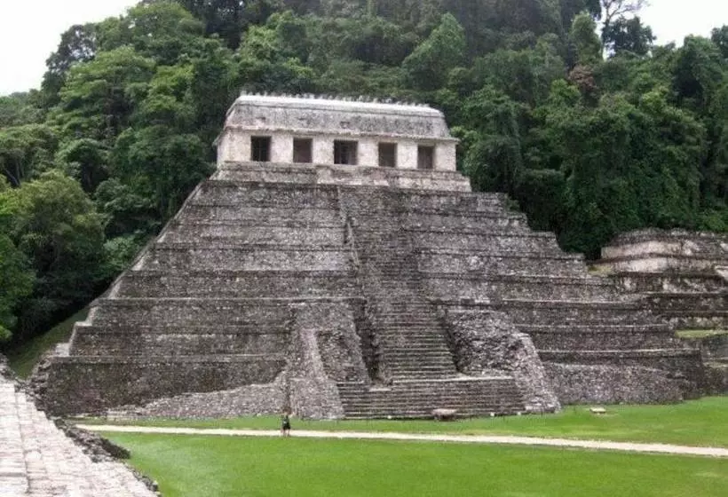 ホテル Xaman Ek Palenque