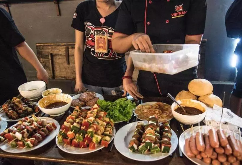 Vietnam Backpacker Hostels   Hue