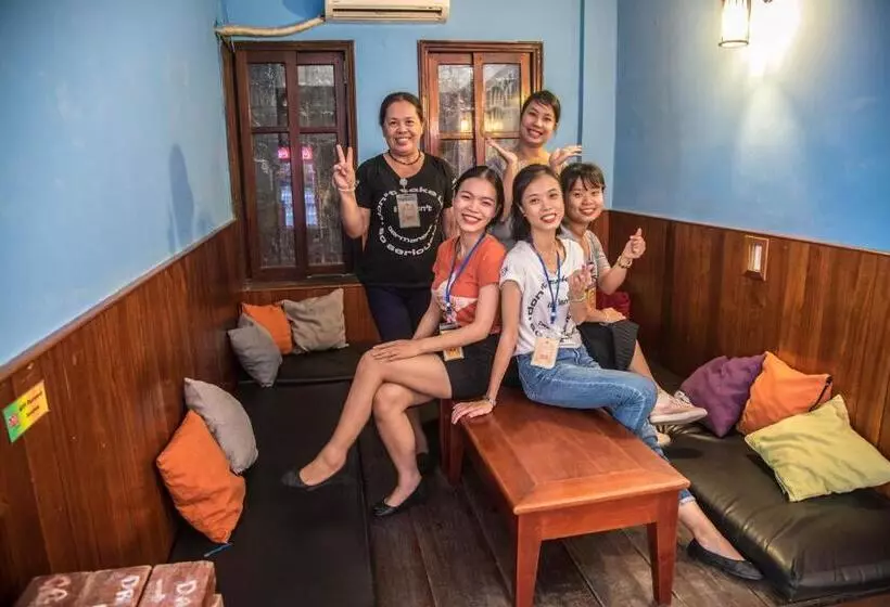 Vietnam Backpacker Hostels   Hue