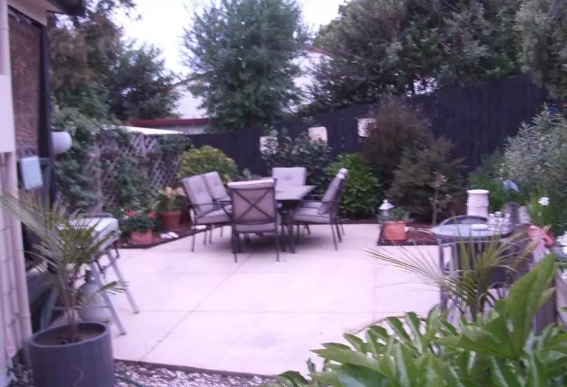 Aamiaismajoitus (B&B) Annie's Bnb At 7c