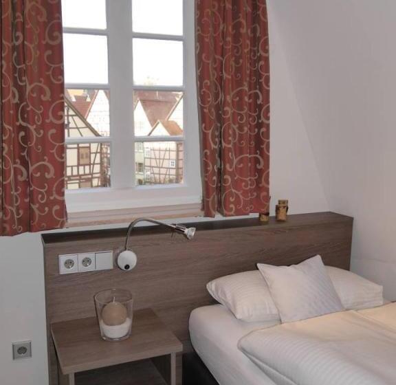 住宿加早餐  Gastehaus Zur Sonne