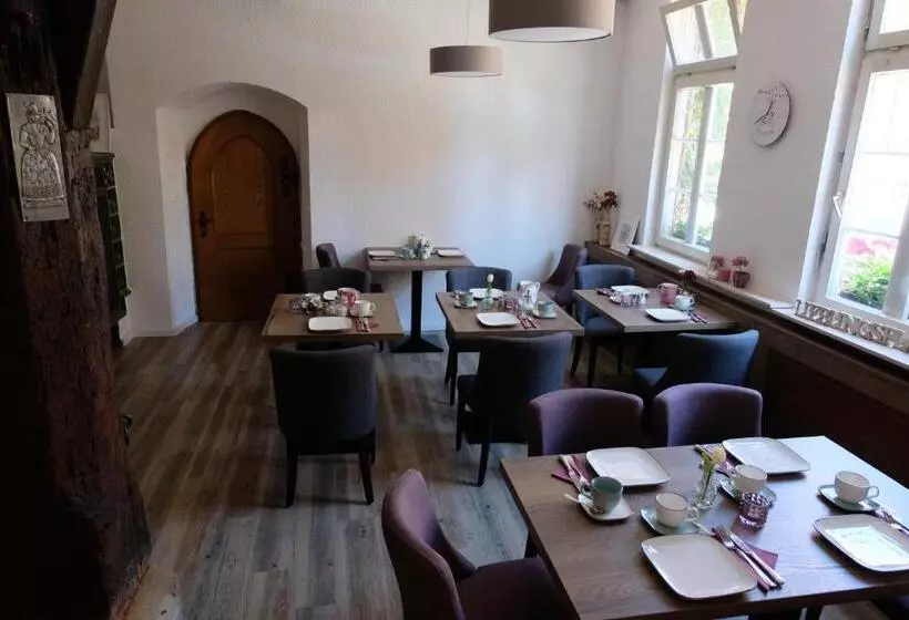 ベッドアンドブレックファースト Gastehaus Zur Sonne