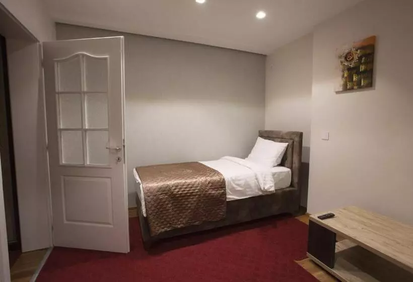 تختخواب و صبحانه Apartmani Brocat