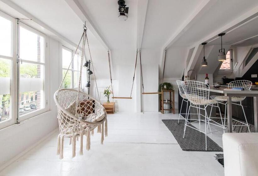 Bed and Breakfast Two Bedroom Apartment In A Beautiful Canalhouse In City Centre