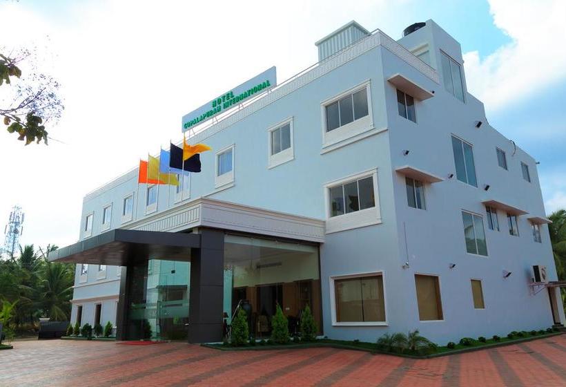 호텔 Gopalapuram International