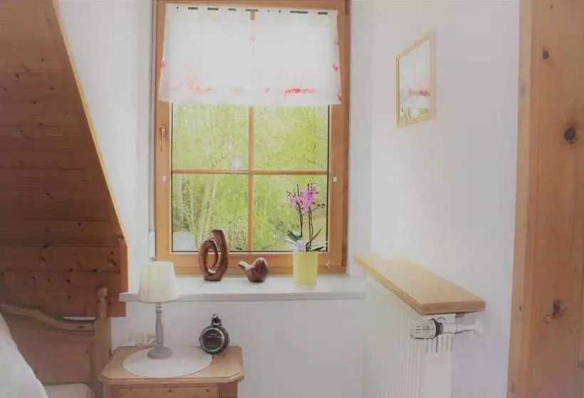 Hotelli Gästehaus Sporrer