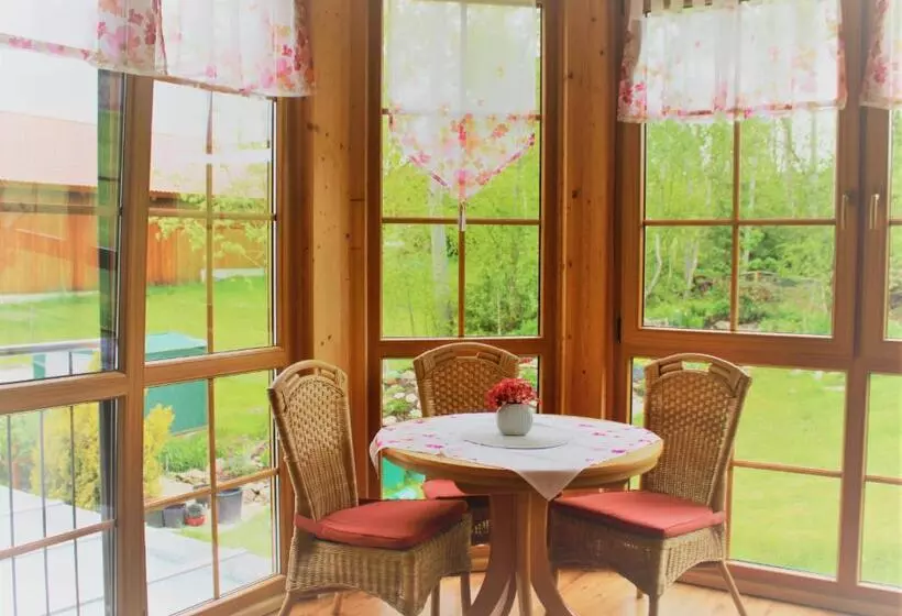 Hotelli Gästehaus Sporrer