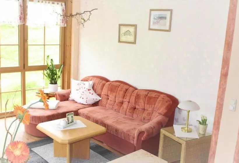 Hotelli Gästehaus Sporrer