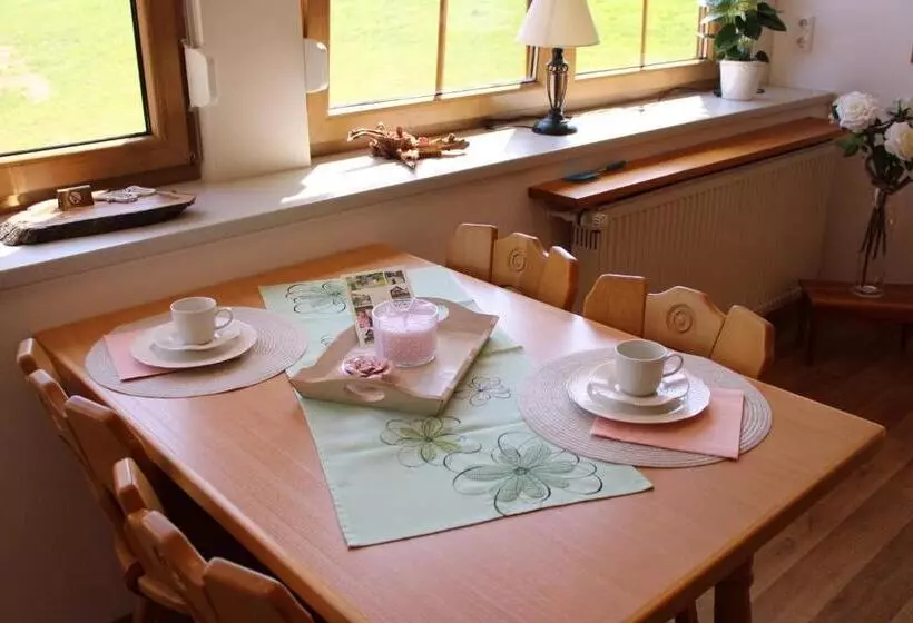 Hotelli Gästehaus Sporrer