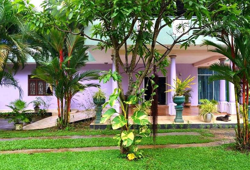 Hotelli Mahaoya Green Resort