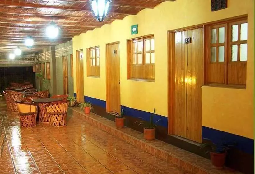 ホテル Posada La Loma