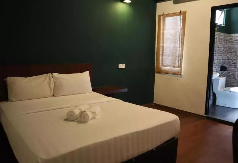 ホテル Room V At Kluang Parade