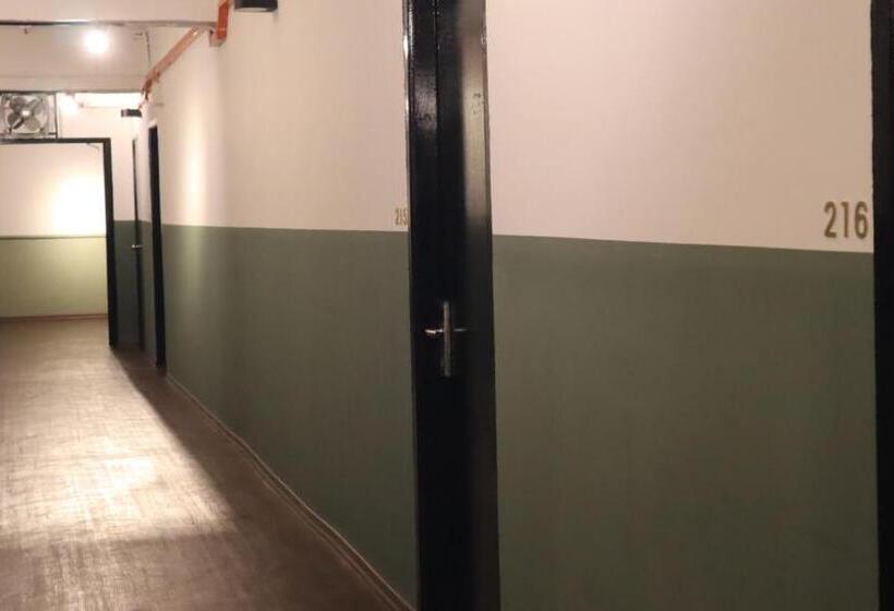 Otel Room V At Kluang Parade