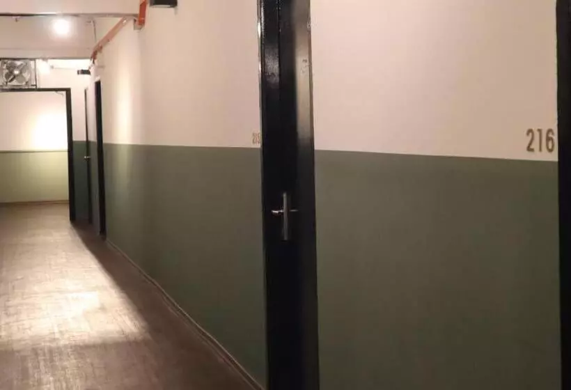 ホテル Room V At Kluang Parade