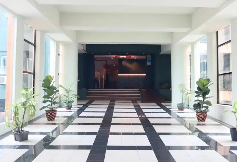 ホテル Room V At Kluang Parade