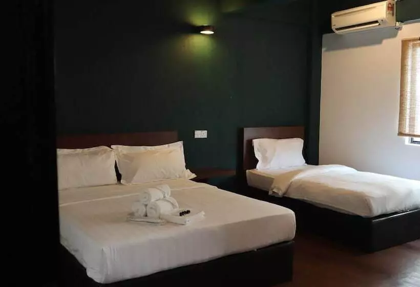 ホテル Room V At Kluang Parade