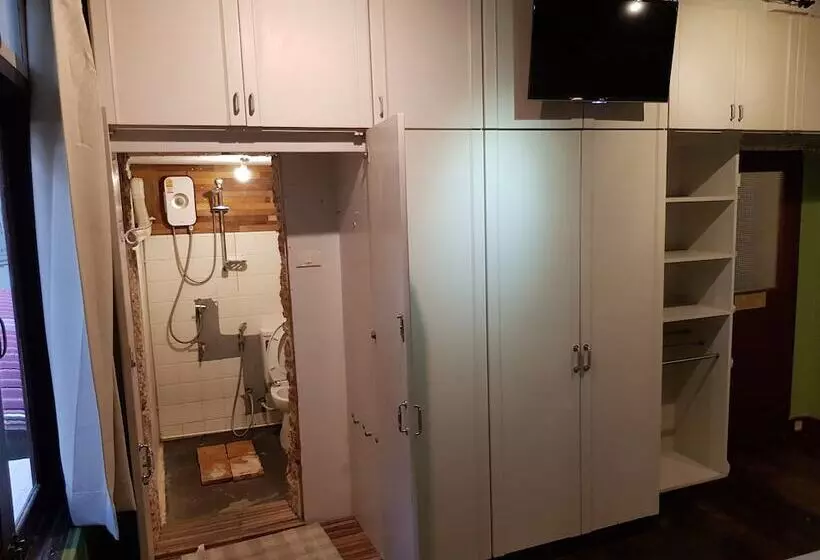 هتل The Roo Classic Hometel