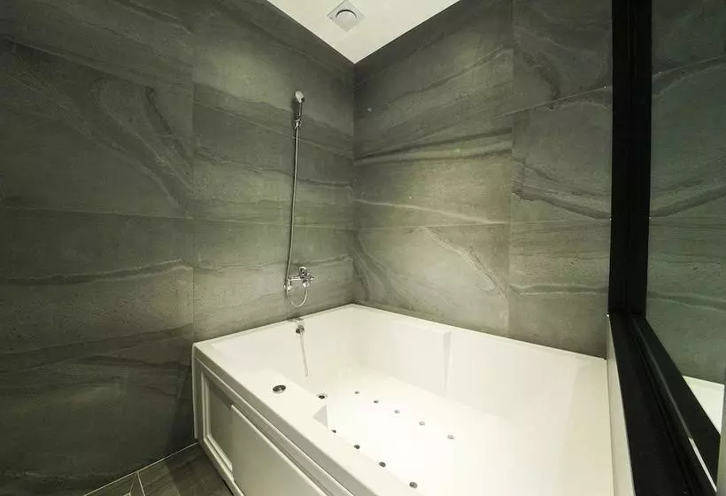 モーテル Yaja Wirye