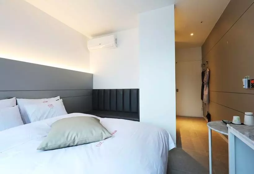 モーテル Yaja Wirye