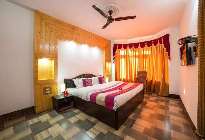 Oyo 5395 Maple Inn Resort